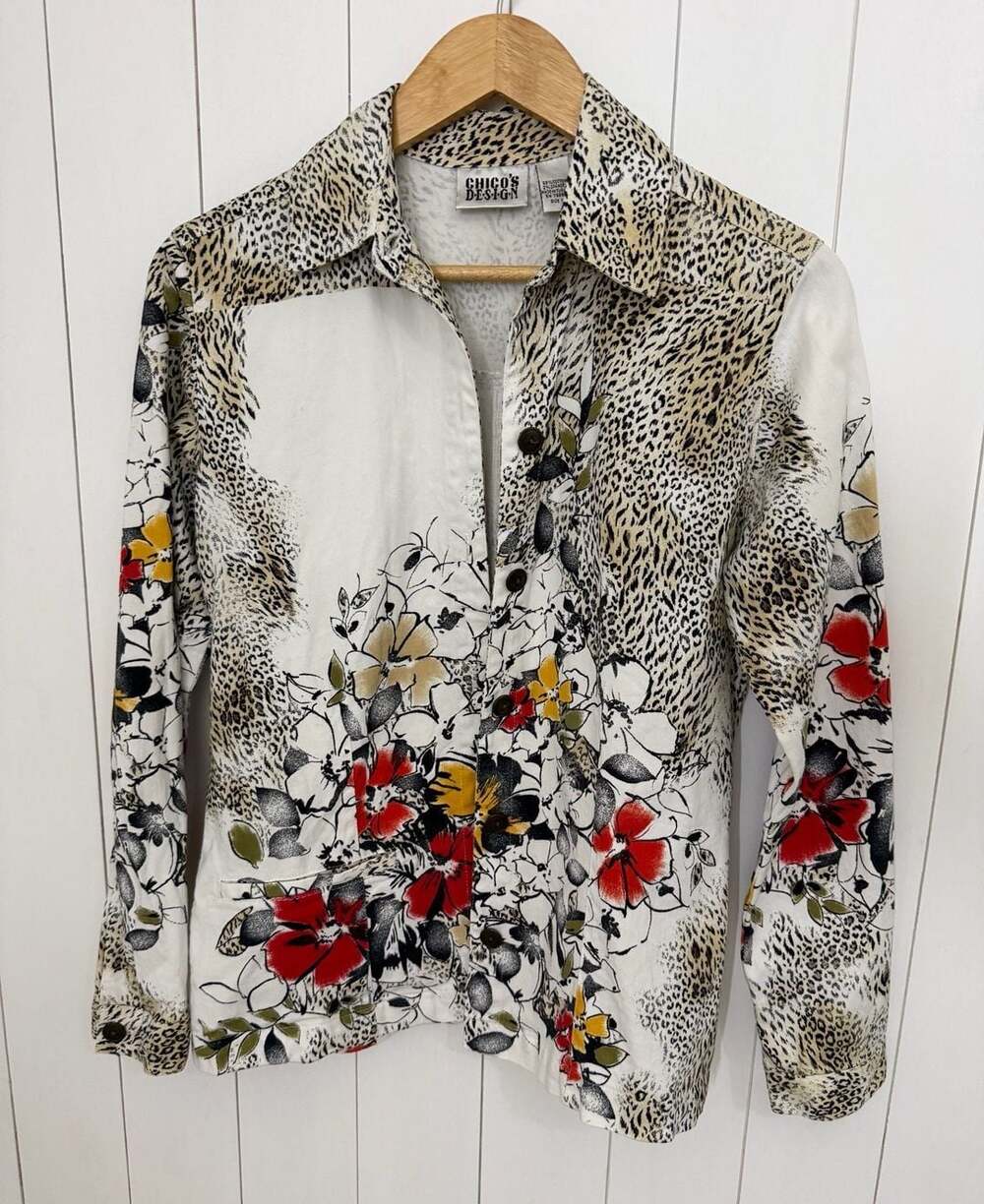 Chico's Design Floral Animal Print Shirt Size 0